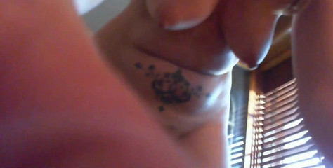 Your Stepmom Take in Her Ass This Beautiful Huge Cock and Make a Fatastic Squirting Over All Your Face