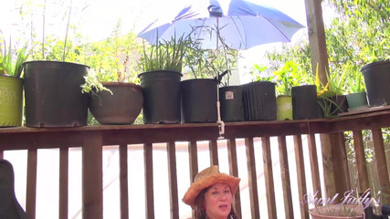 AuntJudys - 43yo hairy pussy milf isabella gets wet