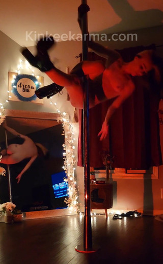 Watching Me Strip, Put on a Show, and Get Rewarded with Cock While I Was Editing Made Me Horny All Over Again. Dickydangalo Her