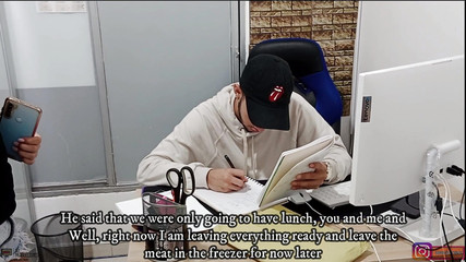 Horny Stepmom in Need of Her Stepson's Big Cock to Fuck Her Pussy - Creampie - Porn in Spanish