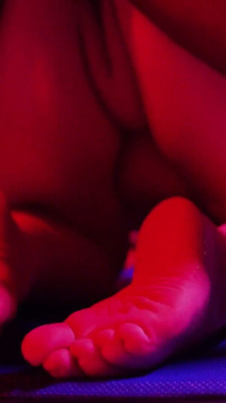 MILF Kinky Katie Katt Gets Railed by the Pool