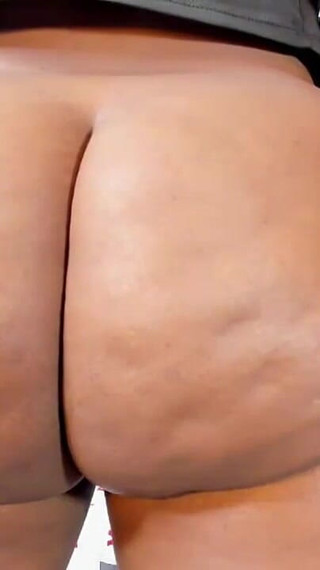 Jack off to My Phenomenal Ass, Episode 1102