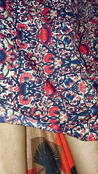 Indian Beautiful Girl Showing Her Pussy.