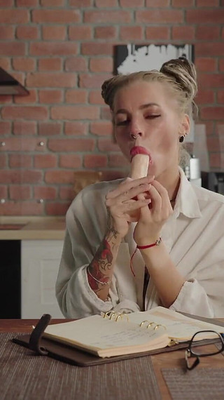 Young Tattooed Teacher Heilynight Shows How to Suck Cock