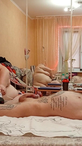 The Wife Massages the Penis and Balls, Then Sucks the Dick and Gets a Mouthful of Hot Cum