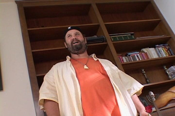 Cum Eating 21yo Showing Cucked Husband Her Skills