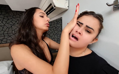 Powerful Facial Massage - Squeeze Me Tease Me