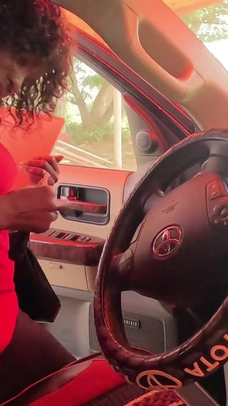 Flora Surprise Her Lover at the Office and He Fucks Her in the Boardroom