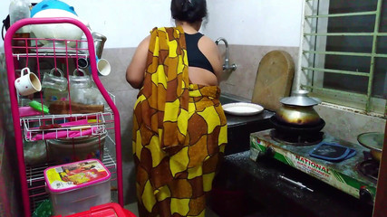 Desi Stepaunty Fucked by Stepson in Kitchen When She Cooking!