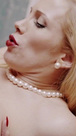 Memorable Orgy with Three Goddesses of Pleasure