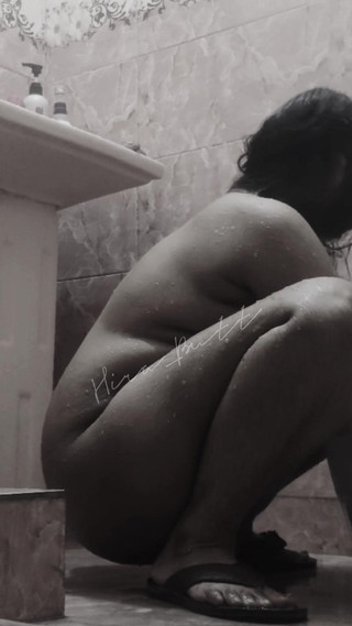 Bhabhi bathing video made