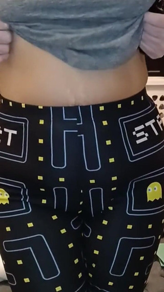 I freaking love these new Pac-Man leggings I bought for the Player One Contest.