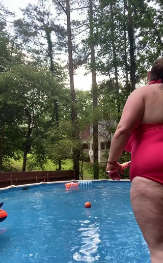 Been spending a lot of my time poolside if you’ve been wondering where I’ve been