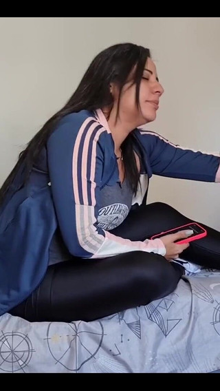Kiffa Makes Her Cuck Clean the Same Dirty Sneakers Used on Her Date