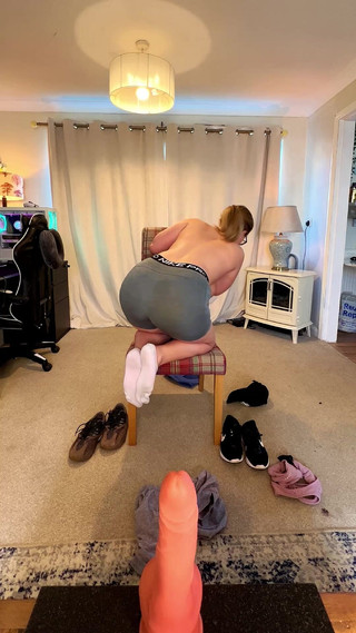 Trying on Gym Clothes, Got Horny and Came While Giving a JOI