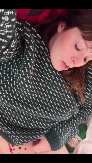 Your Sleepy Bea Is Always so Horny for You!