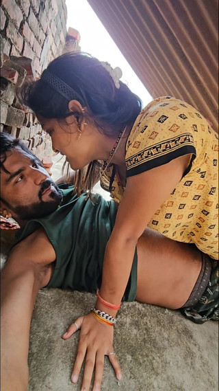 Indian New Desi Hot Village Girl Sex in Home