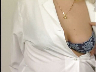 BBW is orally pleasing two hard cocks at the casting