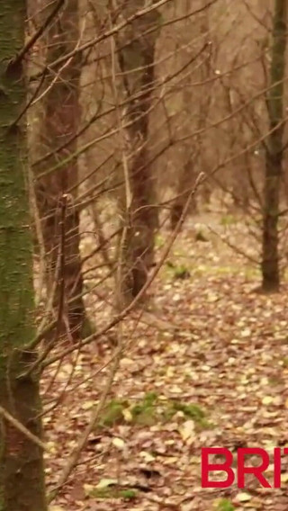 British 18-year-old in uniform uses she wee to piss outside