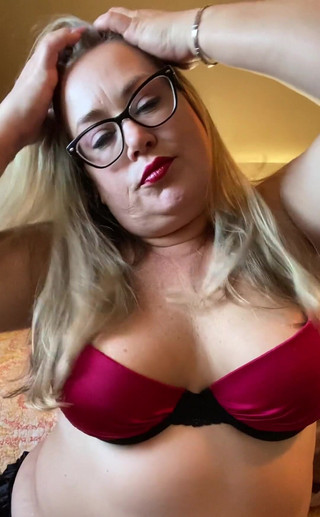 Do you like my tits? LilyBay73
