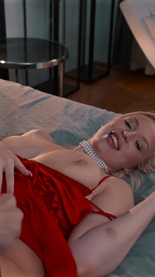 S5e7: Oral Seer Vera Jarw Solves Step Mom & Step Son’s Lust in 3some Bliss with Sharing Cum