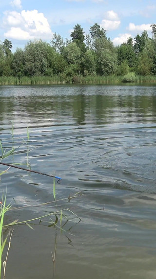 Hera Harding Shows Wrinkled Feet After Swimming Naked