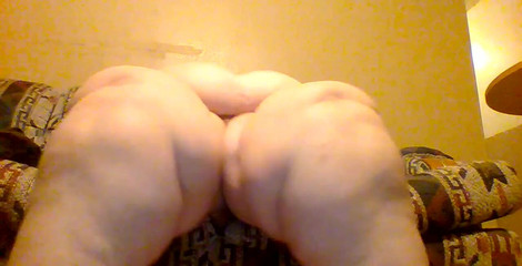 Look at this massive belly as I lay back and play with it and shake it