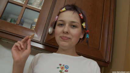 Cute and Hot Carletta Fingering Her Pussy