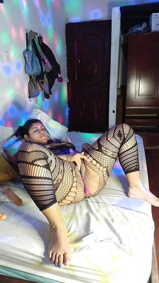 I Catch My Stepsister Partying Masturbating Left Her Full of Milk