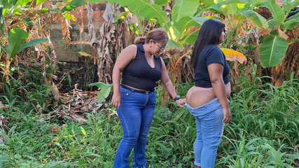 Latina BBW Walking Outdoors with Her Pants Down Low