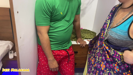 Desi Pervert Neighbour Took Pados Bhabhi's Bra in His Home