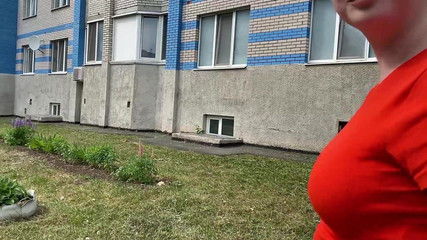 Russian Girl Gives a Blowjob in the Entrance